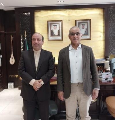 لقاء سفير بلادنا مع الأمين العام للمجلس الوطني للثقافة والفنون والآداب في الكويت